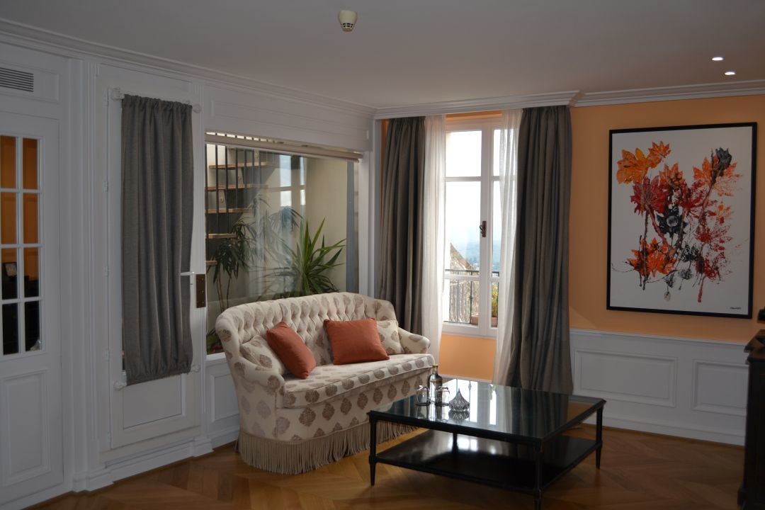 Suite 50