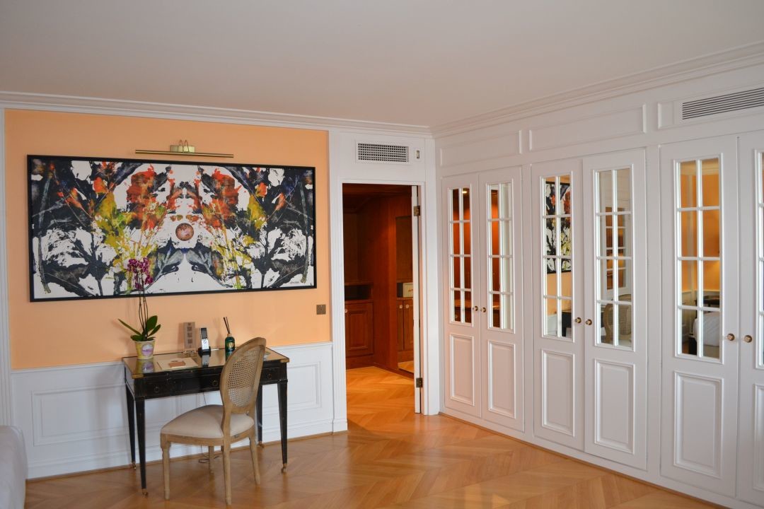 Suite 50